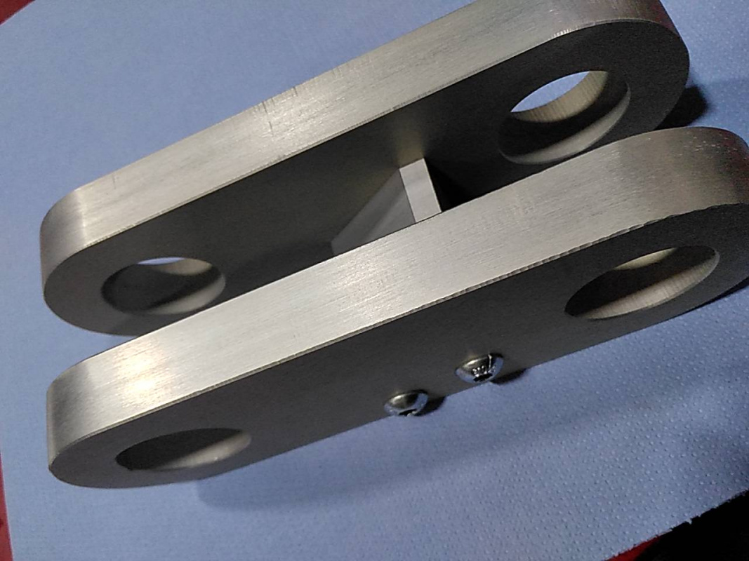 Кронштейн для крепления гидроцилиндра