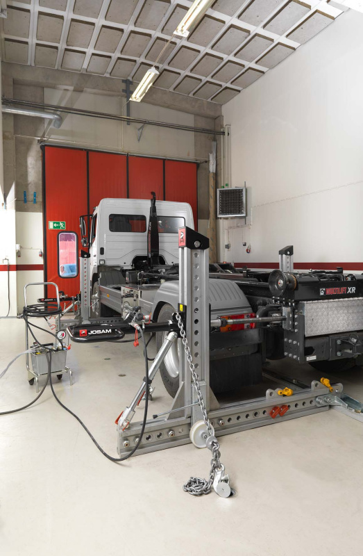 Комплект оборудования для правки рам грузовых автомобилей, автобусов, прицепов/полуприцепов