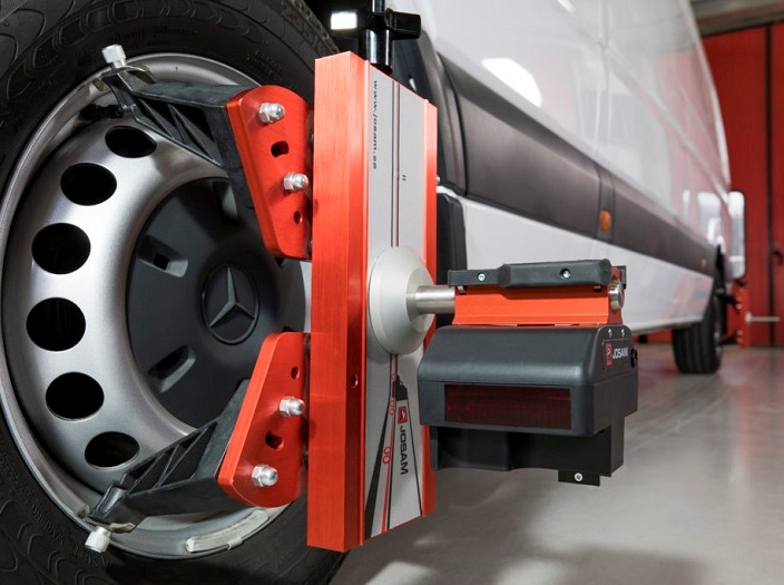 Стенд  сход развал для грузовых автомобилей  электронный, лазерный,  мобильный I Track 