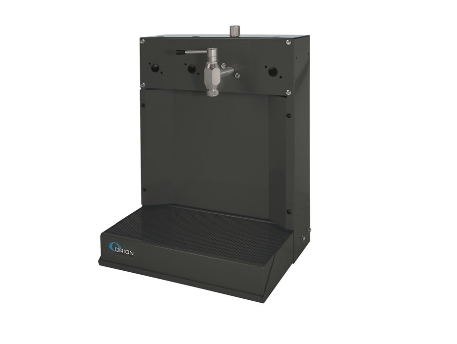 Пост стационарный для раздачи масла в канистры и небольшие ёмкости,может быть укомплектован 4 кранами (24509), для 4-х различных видов жидкости. G1/2" (поставляется с 1 краном)