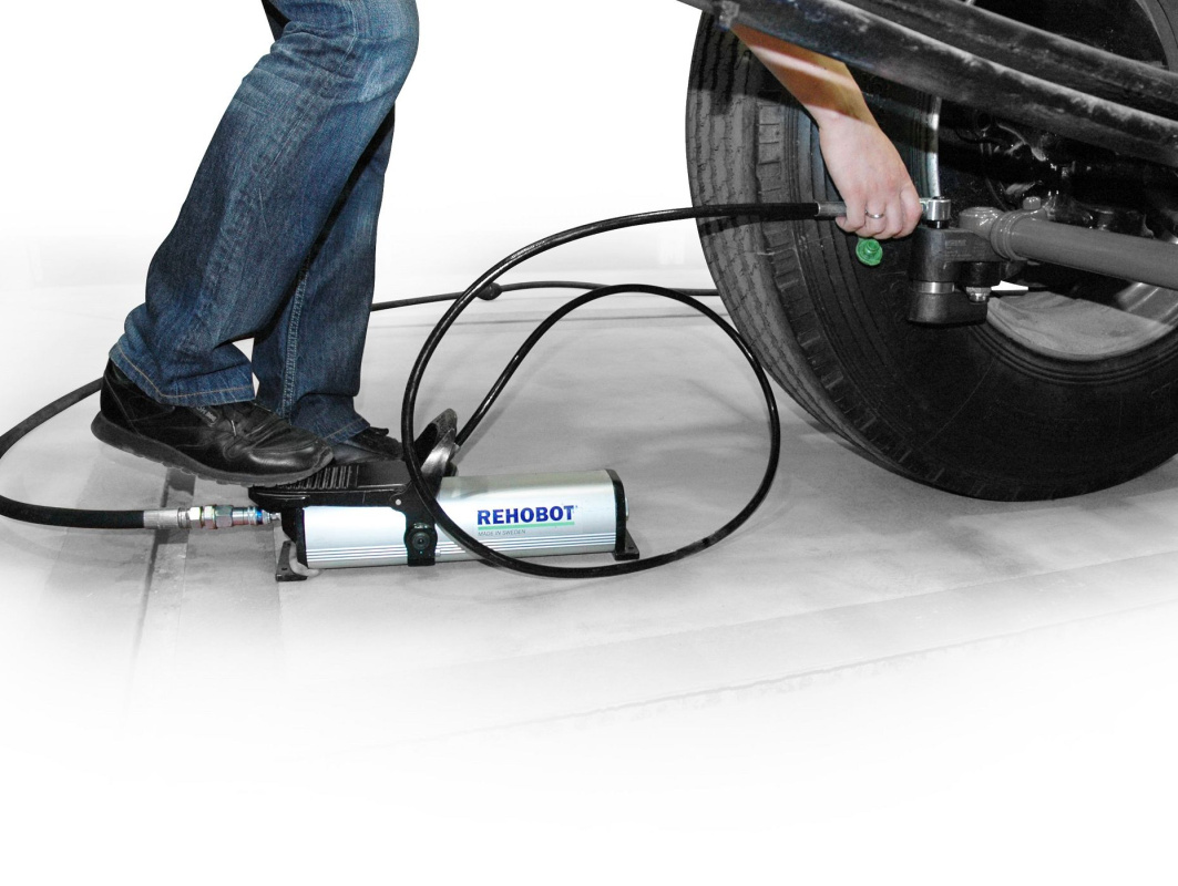 Насос гидравлический, пневматический привод, 70 МПа, 1000 см3, 7 кг, (шланг 2 м, БРС)