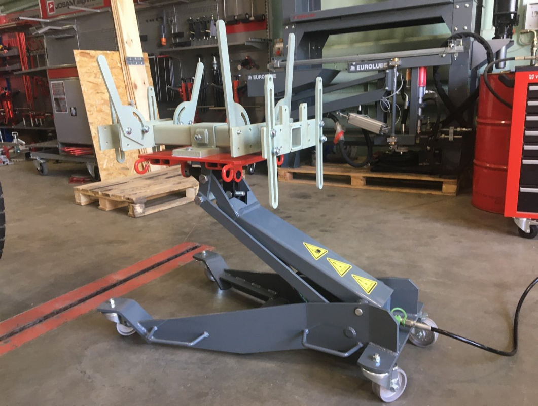 Подъемник для снятия КПП