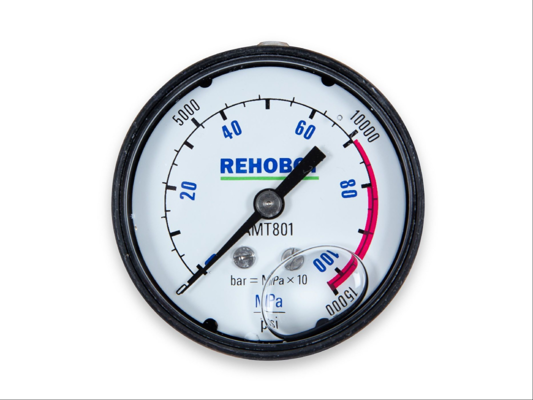 Манометр жидкозаполненный, 2 шкалы, диапазоны: 0-1000 бар, 0-15000 psi, 1/4"