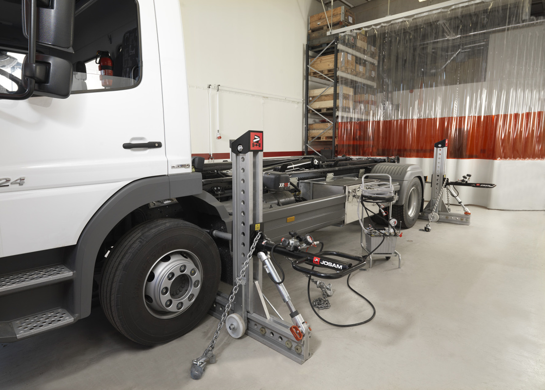 Комплект оборудования для правки рам грузовых автомобилей, автобусов, прицепов/полуприцепов