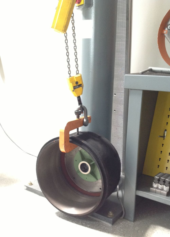 Вилка HG 1 для подъема тормозных барабанов без колес