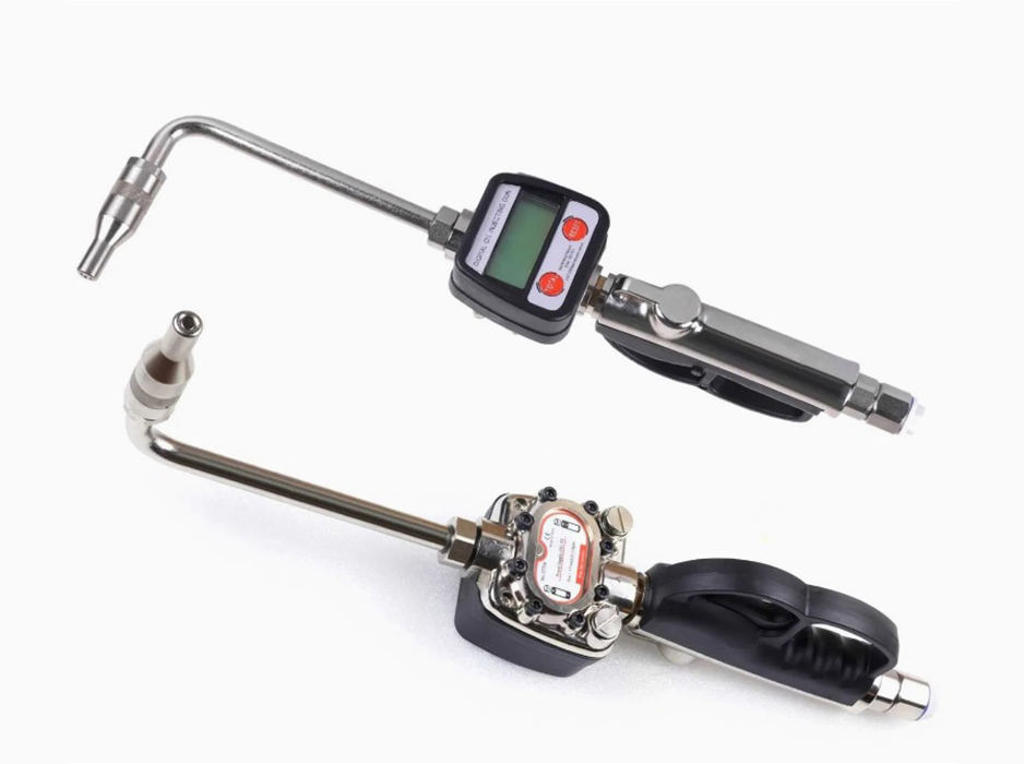 Пистолет для раздачи масла с жестким носиком и расходомером, 7 МПа, поток 1-35 л/мин, погрешность 0,3%