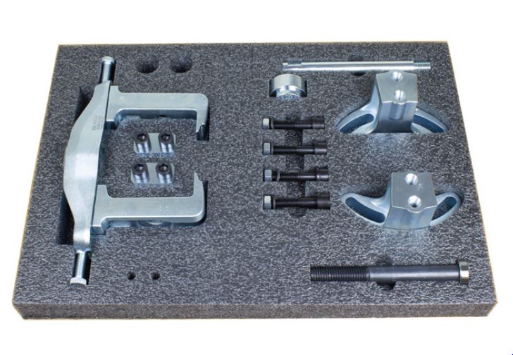 Комплект доп. оснастки для демонтажа фланцев со шлицевыми соединениями карданных валов, коробок передач, и подвесного подшипника  (комплект цилиндра 01-00030 18Т  поставляется отдельно)