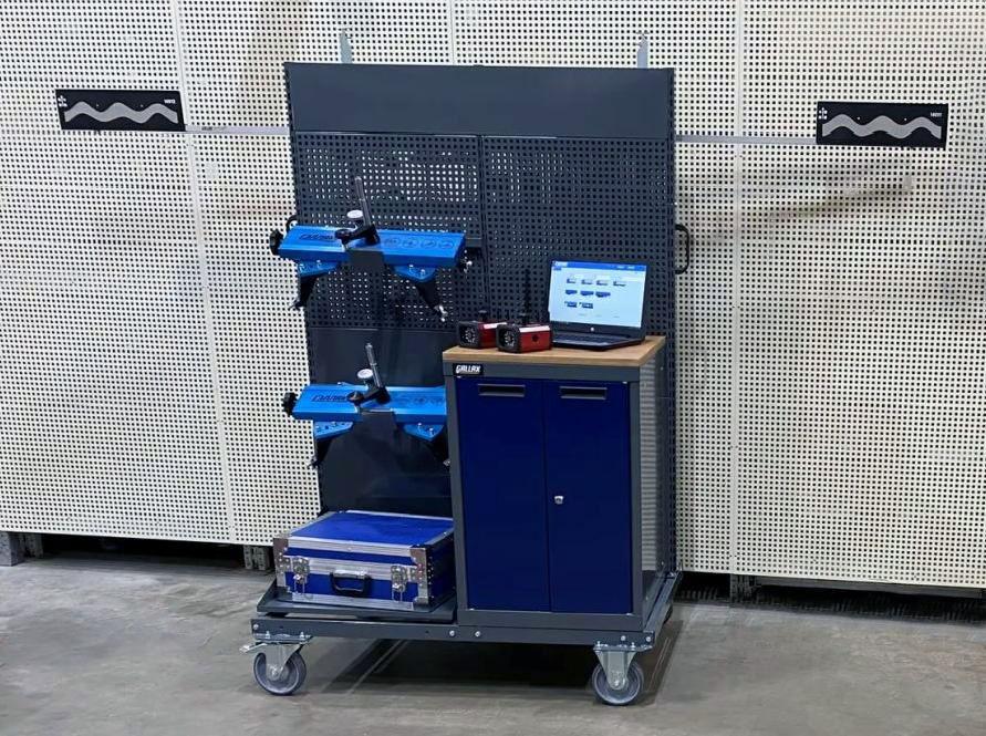 Электронный стенд сход-развал для грузовых автомобилей, автобусов и спецтехники Трак Камера