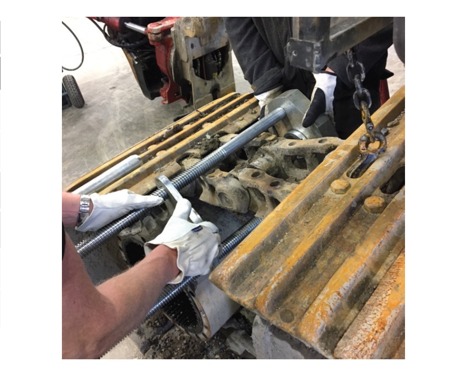 Выпрессовщик пальцев гусеничных цепей, гидравлический, усилие 63 т