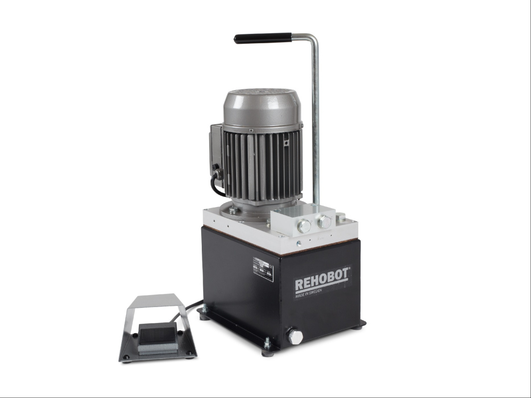 Насос электро-гидравлический, 70 мПа, 220 В., 3,2 л.  ручн. клапан  упр.