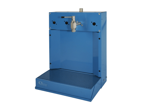 Пост стационарный для раздачи масла в канистры и небольшие ёмкости,может быть укомплектован 4 кранами (24509), для 4-х различных видов жидкости. G1/2" (поставляется с 1 краном)