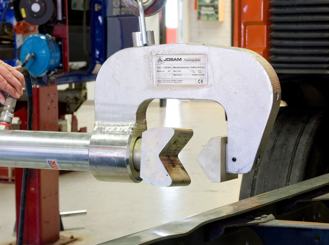 Струбцина для правки рам 20 т, для правки рам для правки рам 