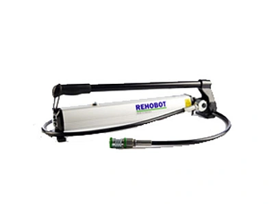 Насос ручной гидравлический одноступенчатый  с шлангом и БРС (70МПа, 1л, 6,6 кг)