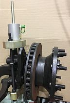 Съёмник гидравлический для съёма шкворней грузовых автомобилей , усилие 18 т, ход штока 51 мм