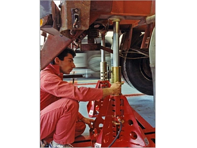 Гидравлический домкрат г/п 10 т. для вывешивания мостов прицепов, полуприцепов 