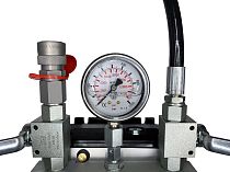 Насос пневмогидравлический на 2 выхода, 70 МПа, управление педалью, 2,5л.