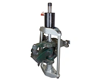 Комплект оснастки для выпрессовщика шкворней гидравлического на  45 тонн (комплект цилиндра поставляется отдельно)