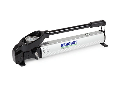  Насос ручной гидравлический  двухступенчатый с манометром, 300 МПа, объем масла 1 л