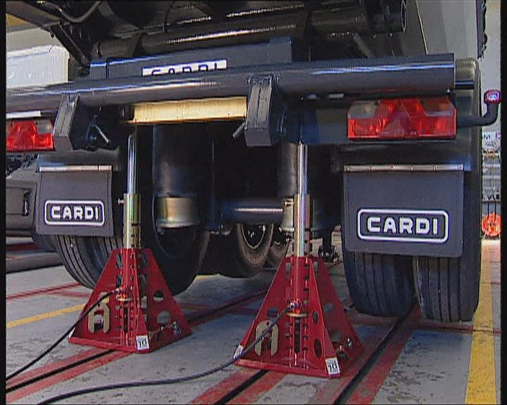 Гидравлический домкрат г/п 10 т. для вывешивания мостов прицепов, полуприцепов  Правка рам Гэллакс