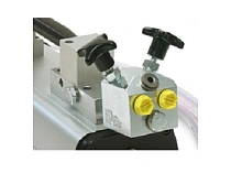 Клапан запорный, два входа три выхода, 1/4", 80 МПа