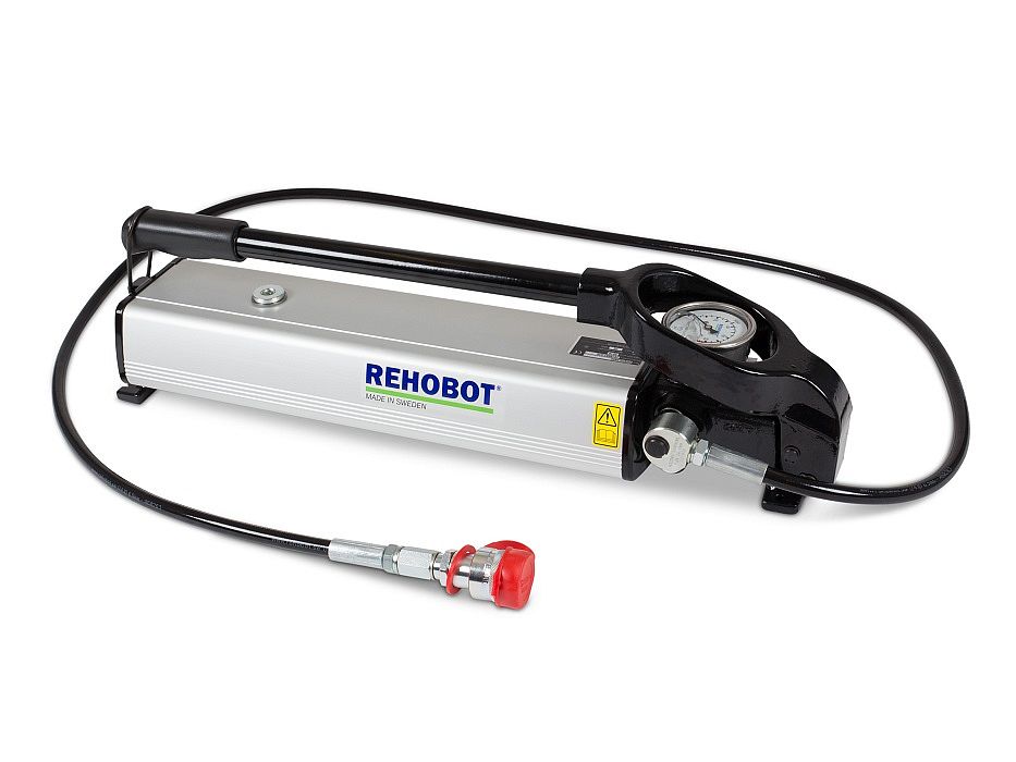 Насос гидравлический, ручной, двухступенчатый с манометром, шлангом и БРС (70 МПа, 2,4 л, 10 кг)