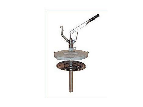 Насос ручной для наполнения смазкой пистолетов раздаточных, для бочек 50 кг., насос с прижимной пластиной, 80 гр. за один ход штока