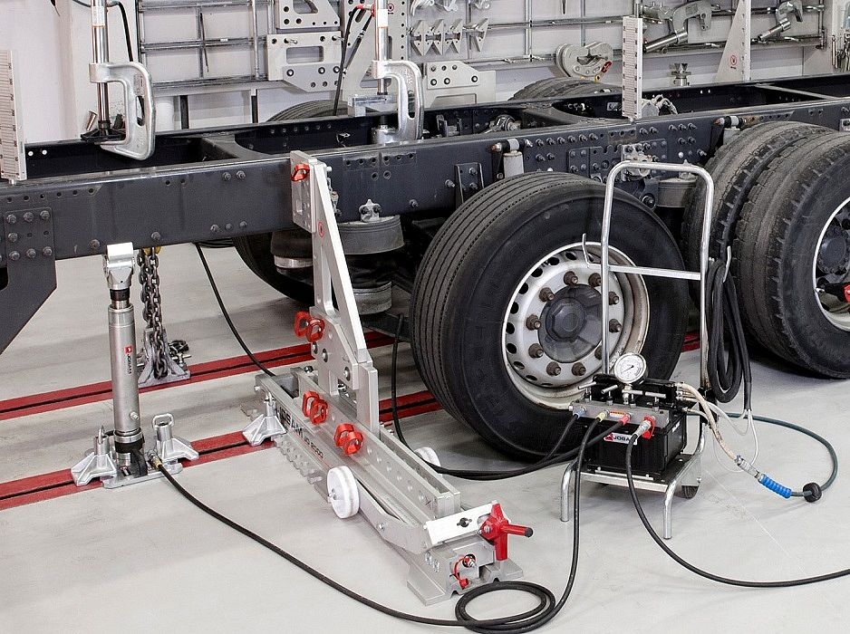 Пресс горизонтальный 20 т, алюминиевый, для правки рам