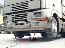 Домкрат пневмогидравлический низкий YAK215/N, 40/20 т Cattini со страхующими стойками