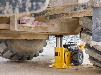 Домкрат пневмогидравлический тяжелого типа для горной промышленности 80/50 т